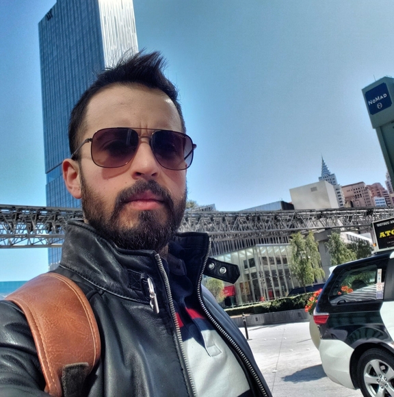 Meet your Posher, Mario - Picture 1 of 1